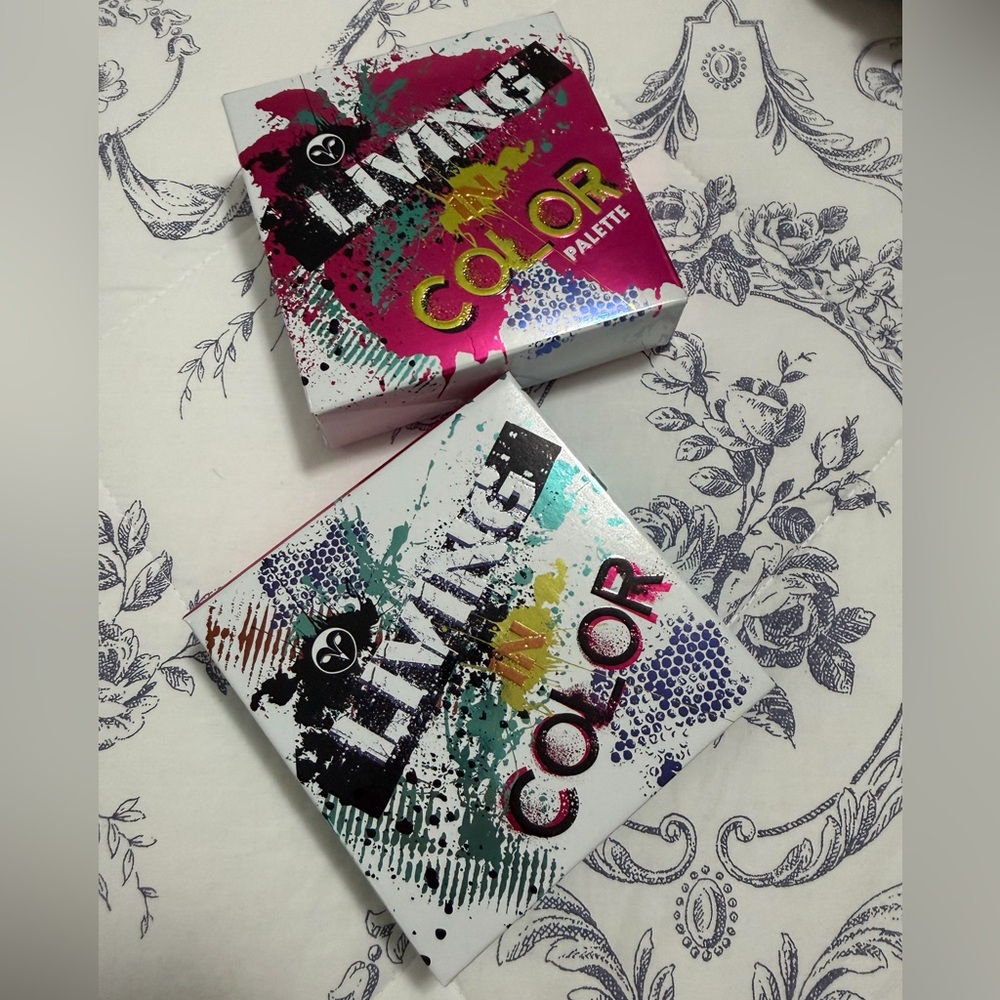 Living Color Eyeshadow Palette (6)
